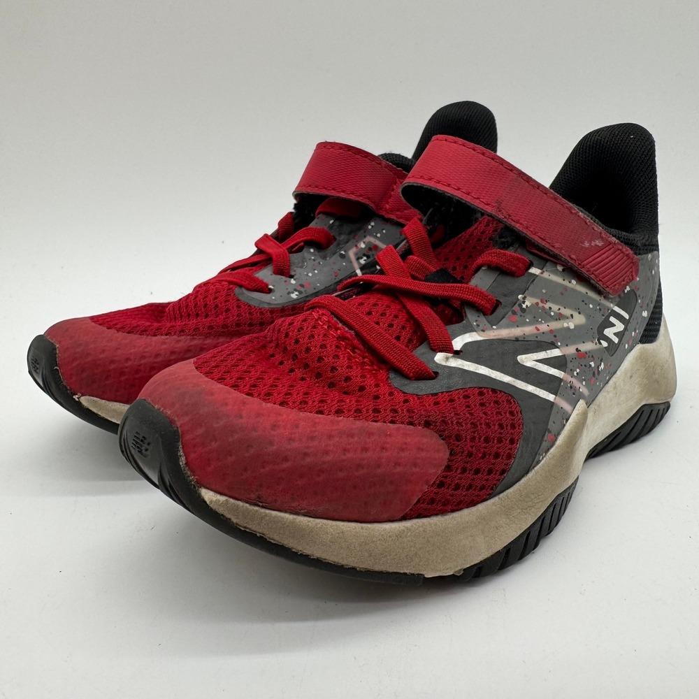 New Balance Rave Run V2 Boys Size 13 Red Black Bungee Strap Running Shoes